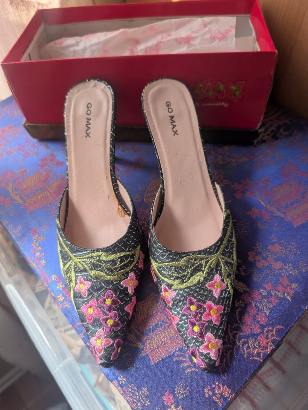 Go Max Embroidered Kitten Heel Shoes